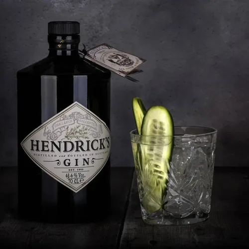GIN HENDRICKS GINEBRA BOTELLA 700ML