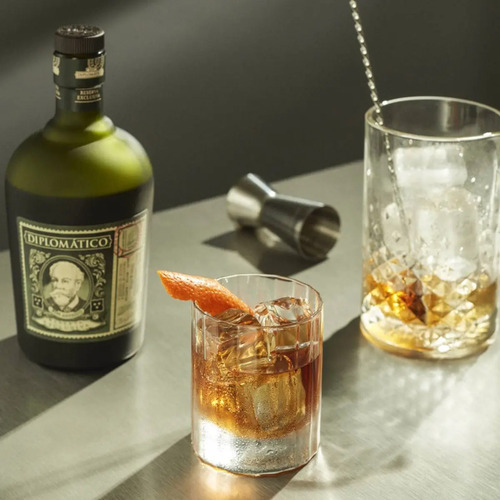 RON DIPLOMATICO RESERVA EXCLUSIVA ESTUCHE LATA 700ML