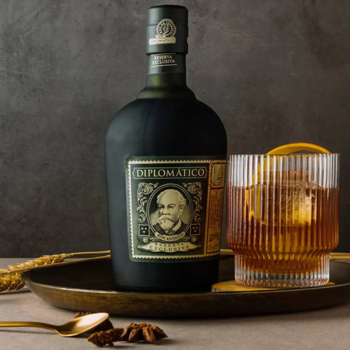 RON DIPLOMATICO RESERVA EXCLUSIVA ESTUCHE LATA 700ML